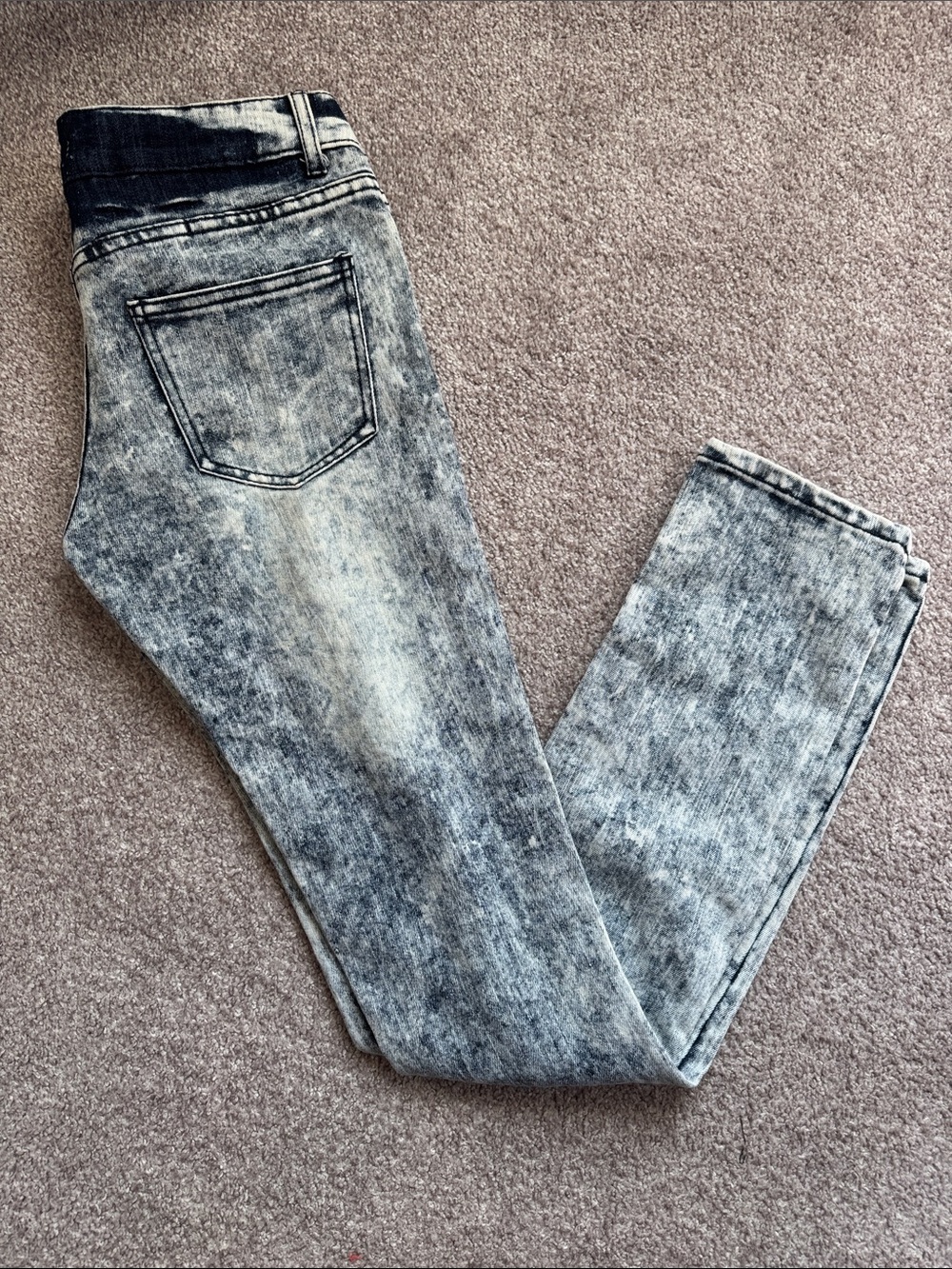 Acid Wash Grey Women’s Skinny Jeans